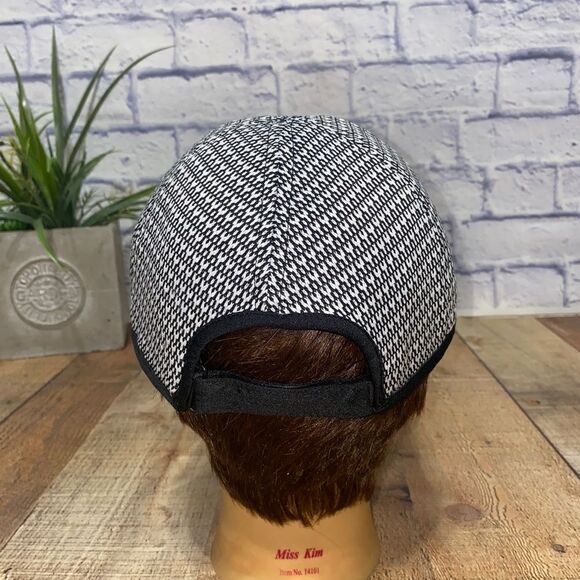 Apana Yoga Running Lightweight Workout Hat Gray Black
Size: ONE SIZE - Picture 6 of 8